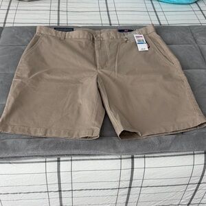 NWT Vineyard Vines Men's Khaki Flat Front Shorts size 36